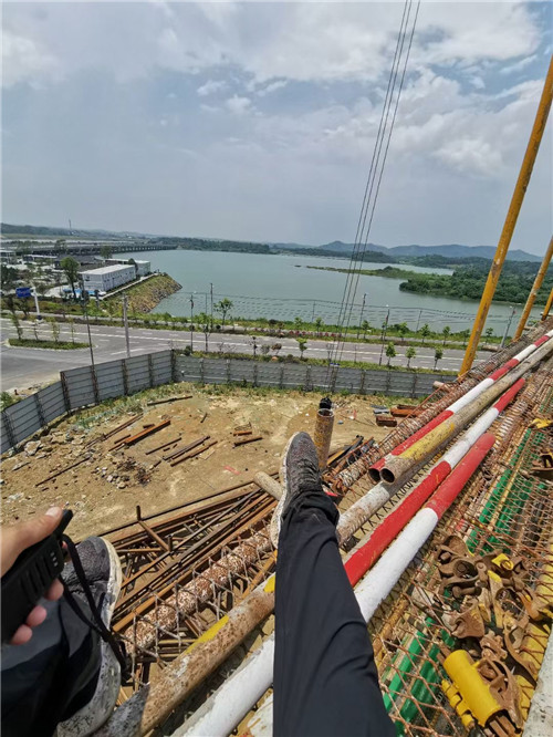 蓬莱市作业中发生设备损坏或人员意外，责任怎么划分？