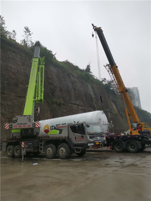 蓬莱市“不怕风雨冻”—— 吊车的 “恶劣环境适应” 技术